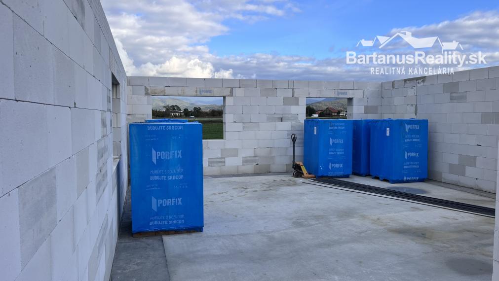 BartanusReality - Na predaj zaujímavý 5 izbový rodinný dom v obci Kameničany pri Dubnici nad Váhom. Znížená cena!!!