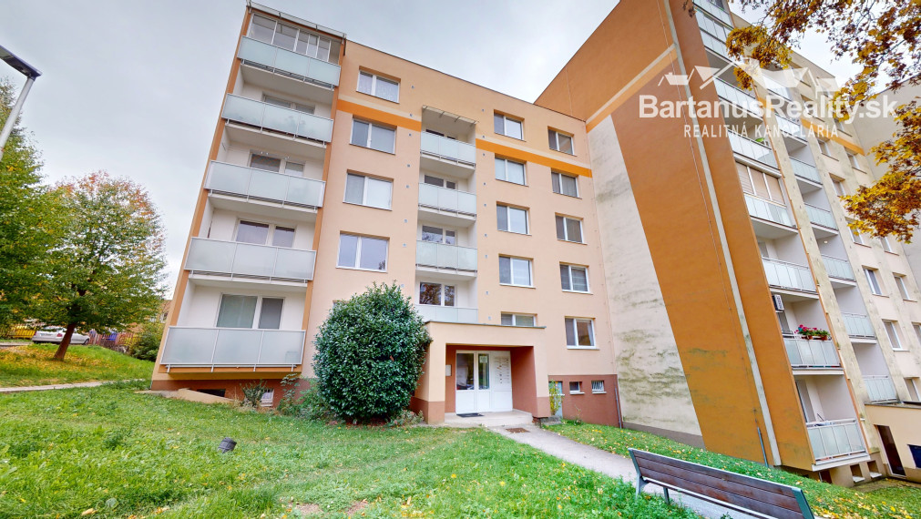 BartanusReality - Na predaj 2-izbový byt v Trenčíne, ul. K.Šmidkeho.