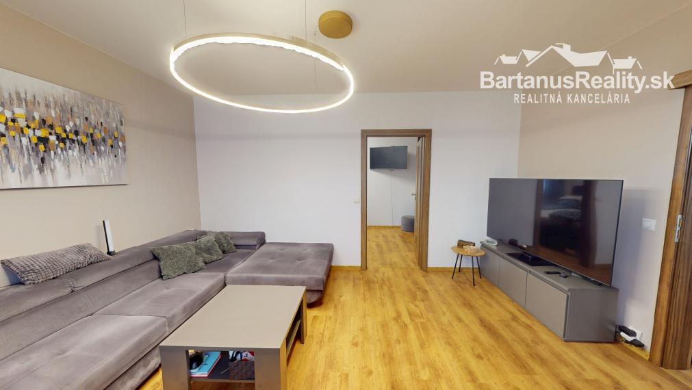 BartanusReality - Na predaj krásny, kompletne zrekonštruovaný 3 izbový byt v Trenčíne, Juh, Jána Halašu. ZNÍŽENÁ CENA!!!