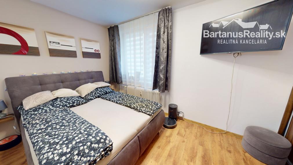 BartanusReality - Na predaj krásny, kompletne zrekonštruovaný 3 izbový byt v Trenčíne, Juh, Jána Halašu. ZNÍŽENÁ CENA!!!