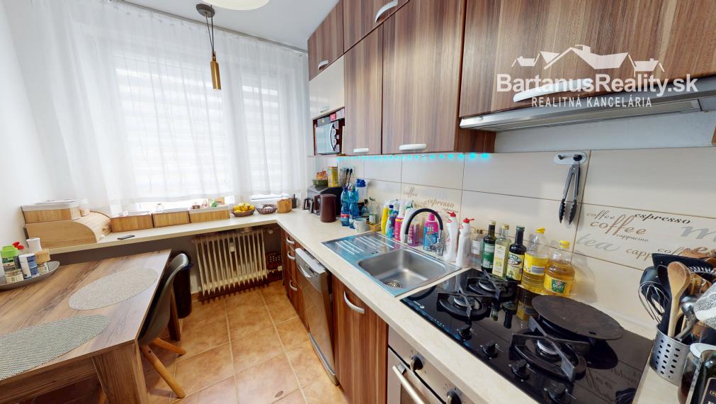 BartanusReality - Na predaj krásny, kompletne zrekonštruovaný 3 izbový byt v Trenčíne, Juh, Jána Halašu. ZNÍŽENÁ CENA!!!