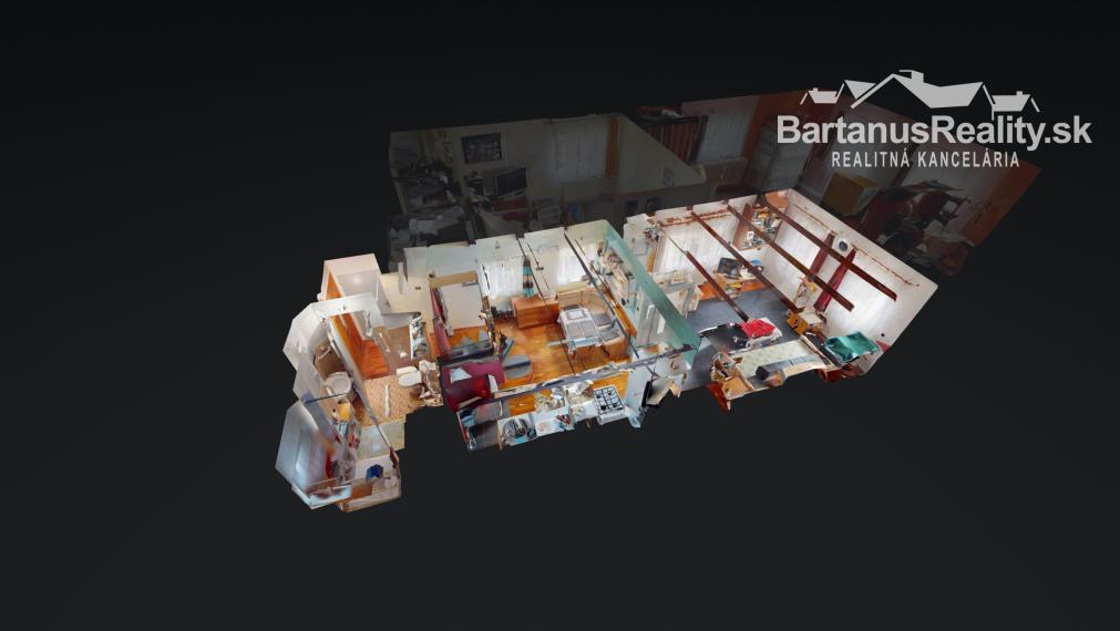 BartanusReality - Na predaj zaujímavý vidiecky, rodinný dom v obci Hrabovka pri Trenčíne.