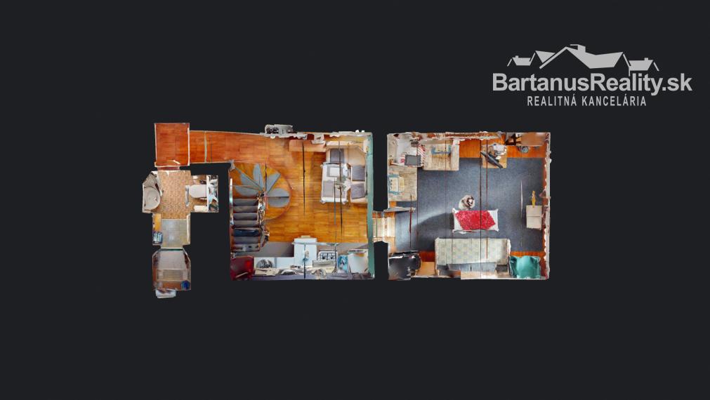 BartanusReality - Na predaj zaujímavý vidiecky, rodinný dom v obci Hrabovka pri Trenčíne.