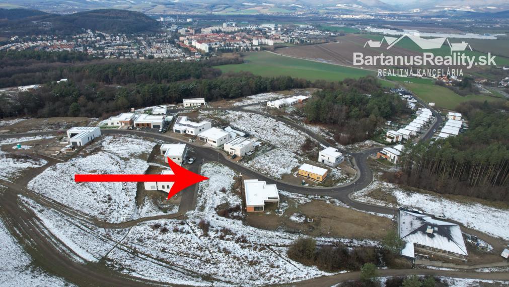 BartanusReality - Na predaj exkluzívny pozemok o rozlohe 553m2 v Nove Dubnici, časť Medové Lúky.