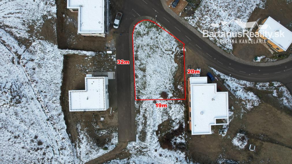 BartanusReality - Na predaj exkluzívny pozemok o rozlohe 553m2 v Nove Dubnici, časť Medové Lúky.