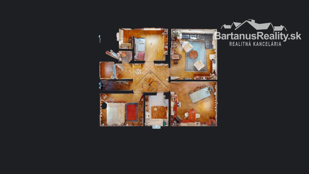 BartanusrReality - Na predaj zaujímavý rodinný dom v obci Moravany nad Váhom v tesnej blízkosti mesta Piešťany.