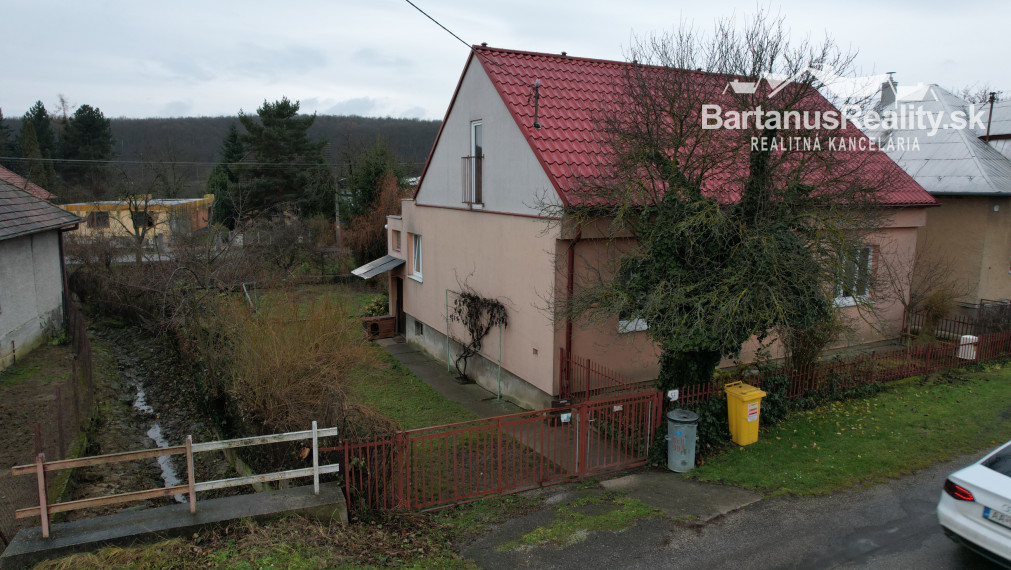 BartanusReality - Na predaj rodinný dom v obci Svinná pri Trenčíne.