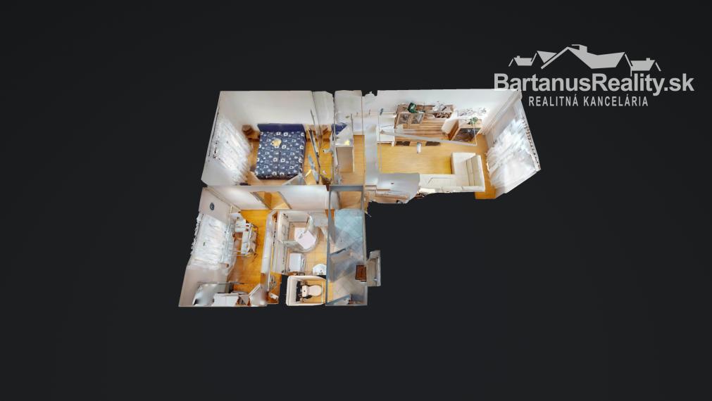 Na predaj čiastočne zrekonštruovaný 2 izbový byt na námestí v Novej Dubnici, Komenského sady.