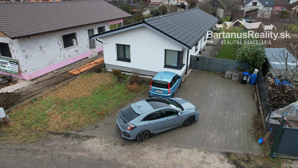 BartanusReality - Na predaj novostavba 4-izbového bungalovu v Trenčianskej Turnej,