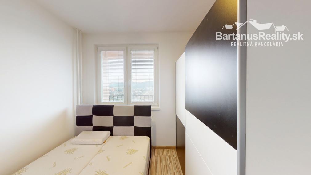 BartanusReality - Na prenájom kompletne zrekonštruovaný 1 izbový byt v Trenčíne, Pred poľom.