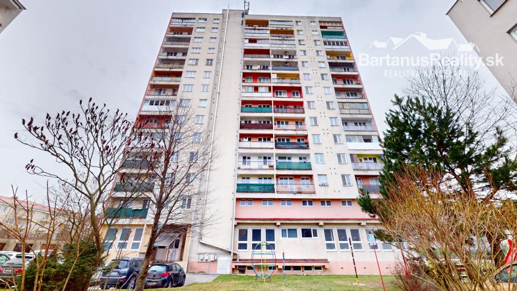 BartanusReality - Na prenájom kompletne zrekonštruovaný 1 izbový byt v Trenčíne, Pred poľom.