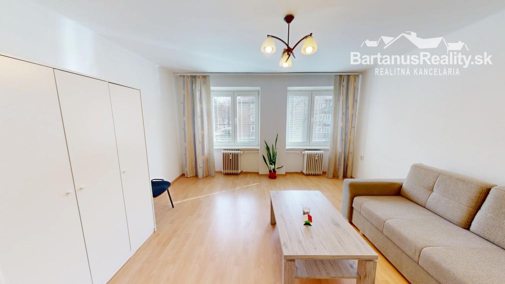 BartanusReality - Na predaj 2-izbový byt v Trenčíne na ul. 28.októbra.