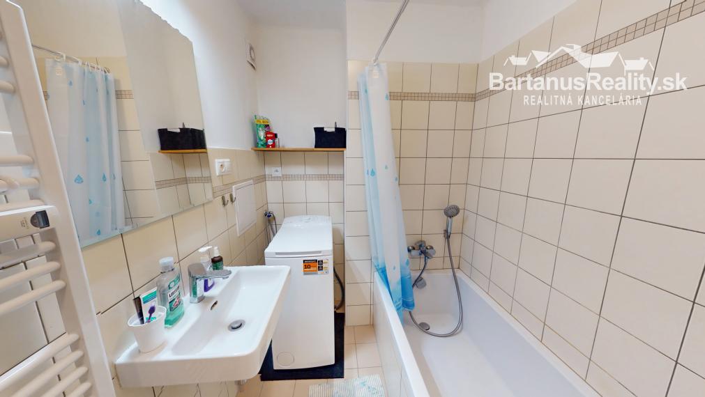 BartanusReality - Na predaj 2-izbový byt v Trenčíne na ul. 28.októbra.