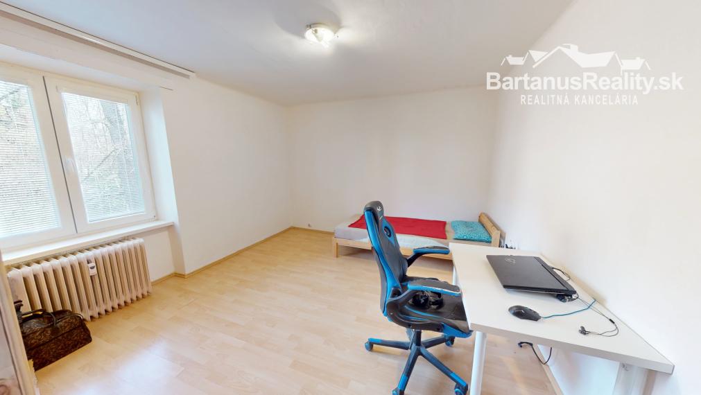 BartanusReality - Na predaj 2-izbový byt v Trenčíne na ul. 28.októbra.