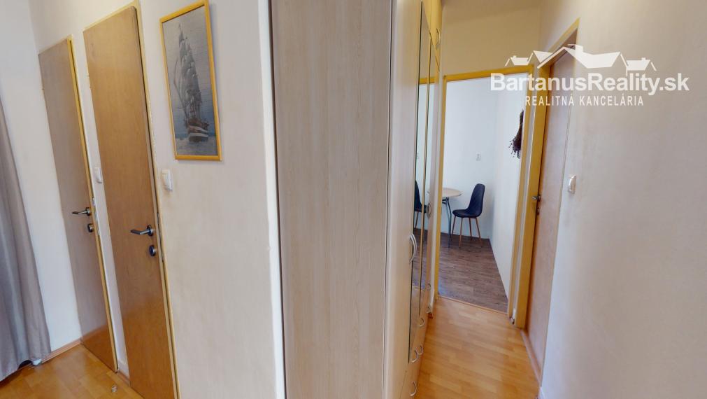 BartanusReality - Na predaj 2-izbový byt v Trenčíne na ul. 28.októbra.