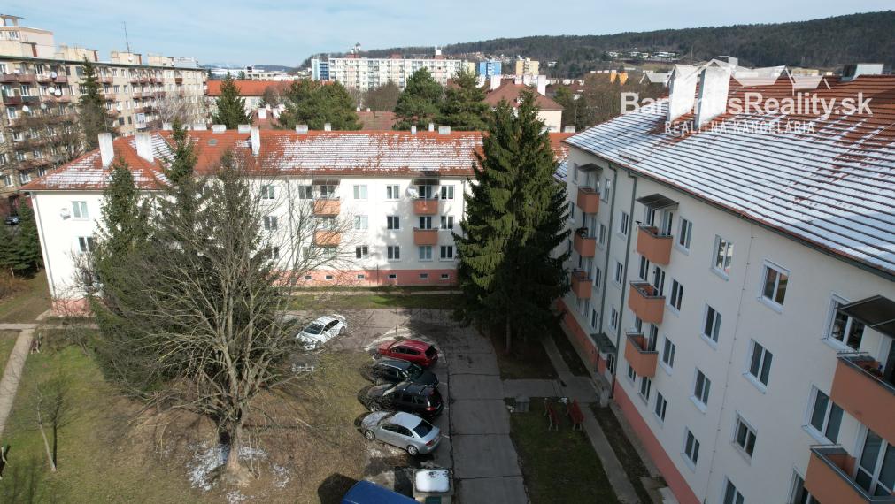 BartanusReality - Na predaj 2-izbový byt v Trenčíne na ul. 28.októbra.