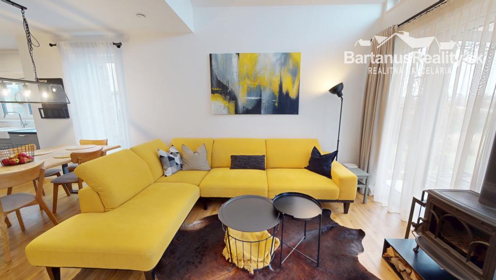 Na predaj novostavba rozmerného rodinného domu v Trenčianskej Turnej, časť Hámre.