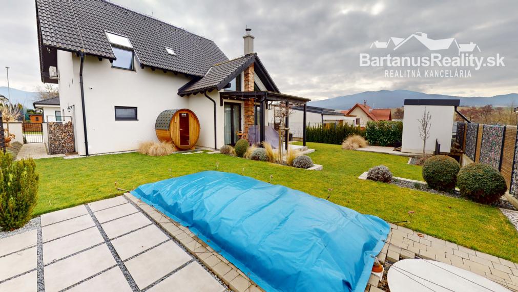 Na predaj novostavba rozmerného rodinného domu v Trenčianskej Turnej, časť Hámre.