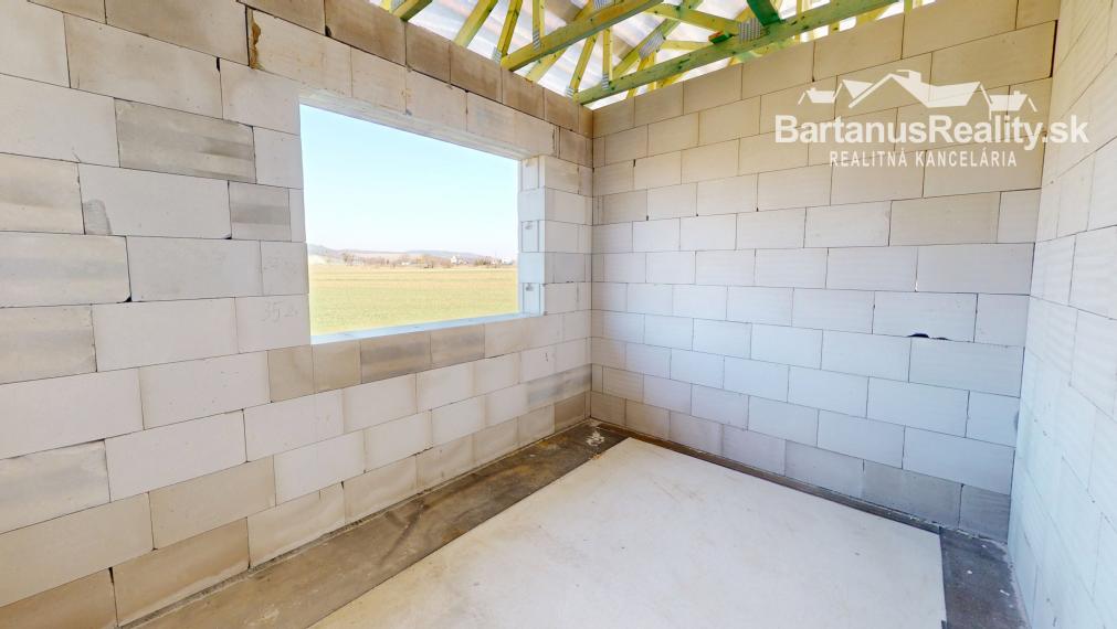 BartanusReality - Na predaj rozmerná novostavba 5 izbového rodinného domu v obci Kameničany pri Dubnici nad Váhom. Znížená cena!!!