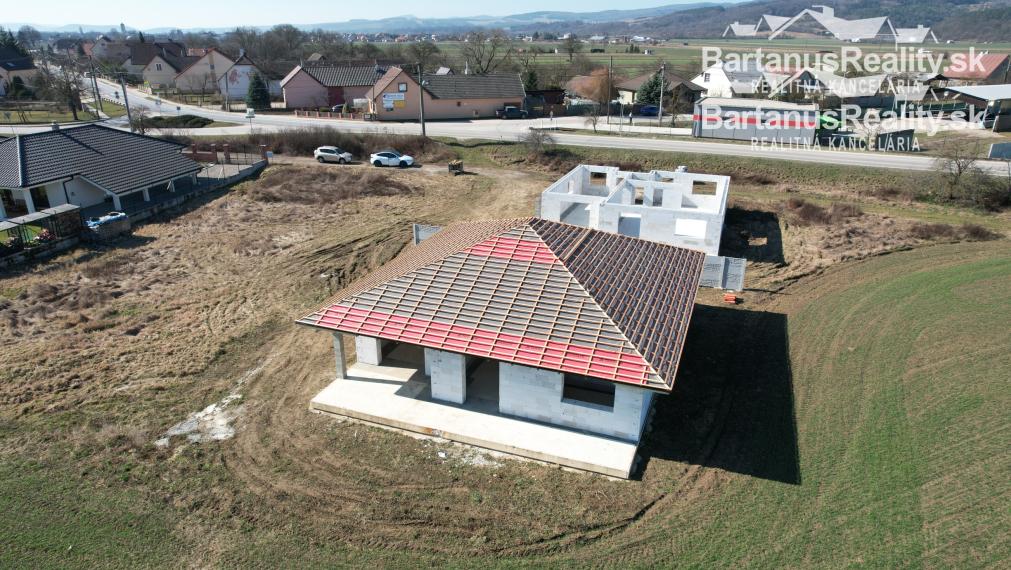 BartanusReality - Na predaj zaujímavý 5 izbový rodinný dom v obci Kameničany pri Dubnici nad Váhom. Znížená cena!!!