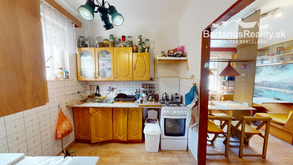 Na predaj starší rodinný dom priamo v meste Trenčín, Bezručova ulica.