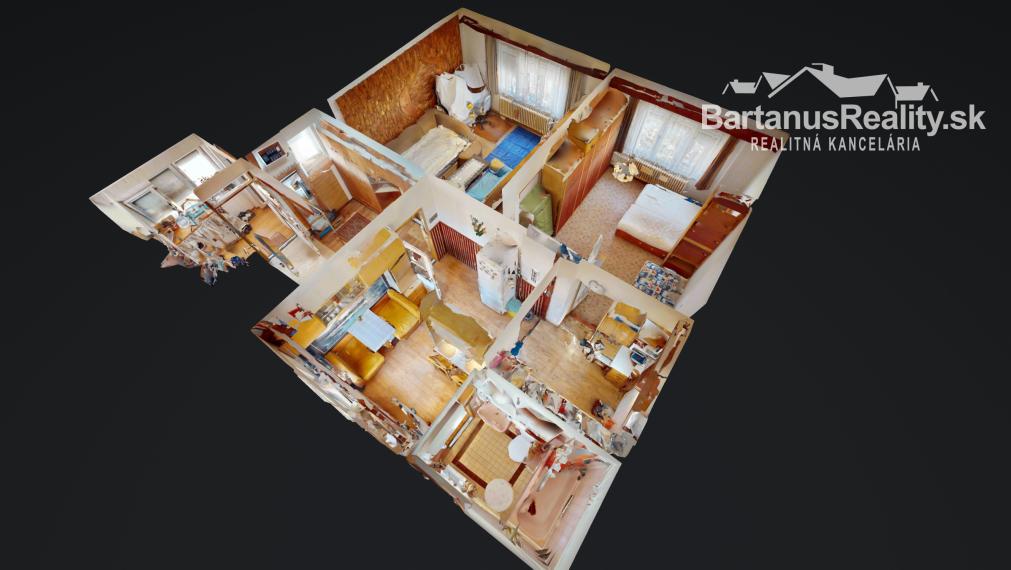 Na predaj starší rodinný dom priamo v meste Trenčín, Bezručova ulica.