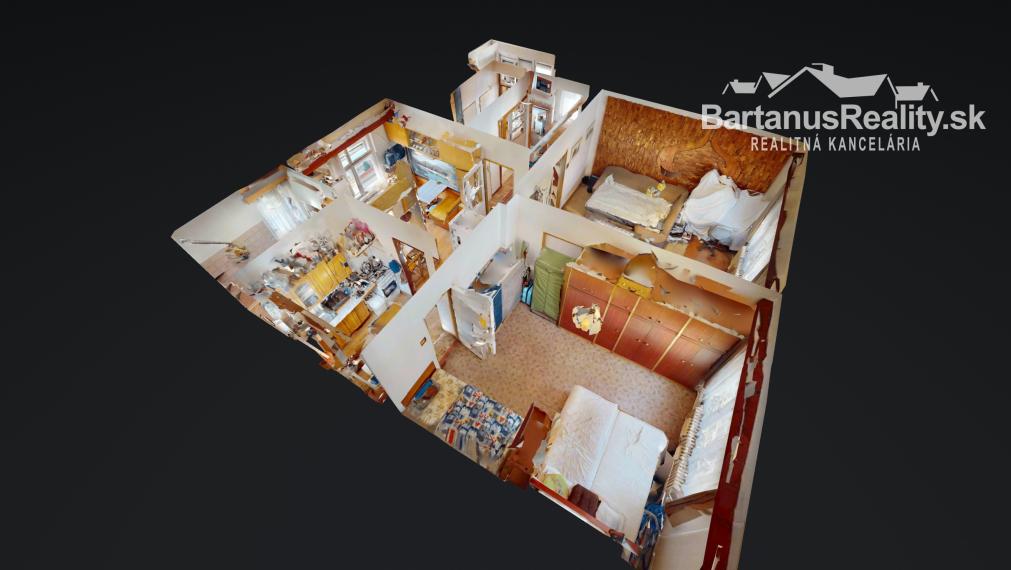 Na predaj starší rodinný dom priamo v meste Trenčín, Bezručova ulica.