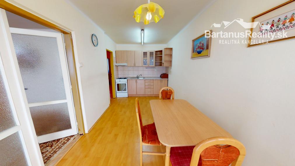 Na predaj 3-izbový byt v Trenčíne, časť Sihoť II, ul. Gagarinova o rozlohe 61 m.