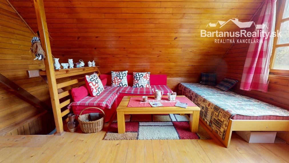 Ponúkame na predaj podpivničenú chatu so záhradou v Dubnici nad Váhom, časť Blížne doliny (chobot).