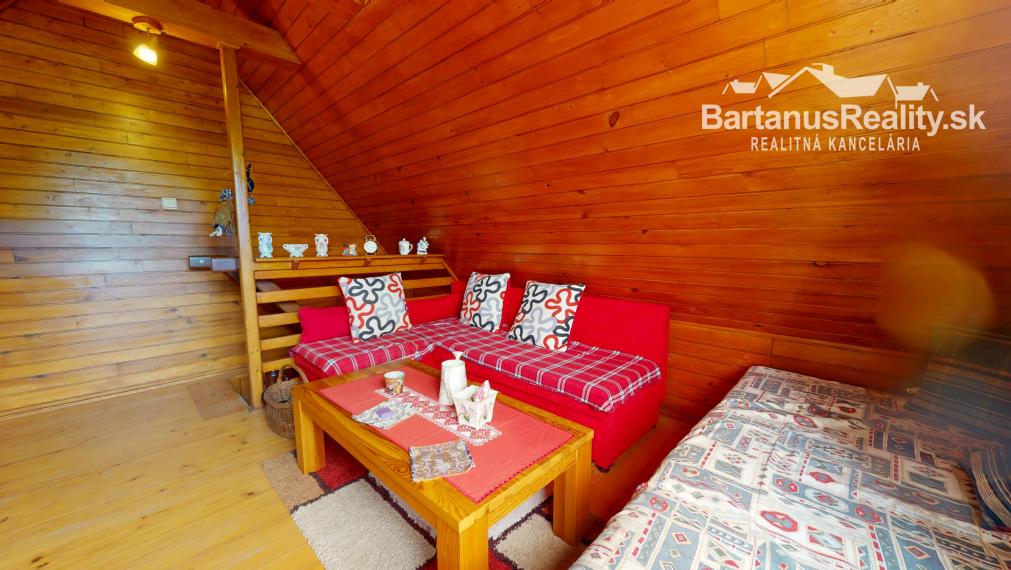 Ponúkame na predaj podpivničenú chatu so záhradou v Dubnici nad Váhom, časť Blížne doliny (chobot).