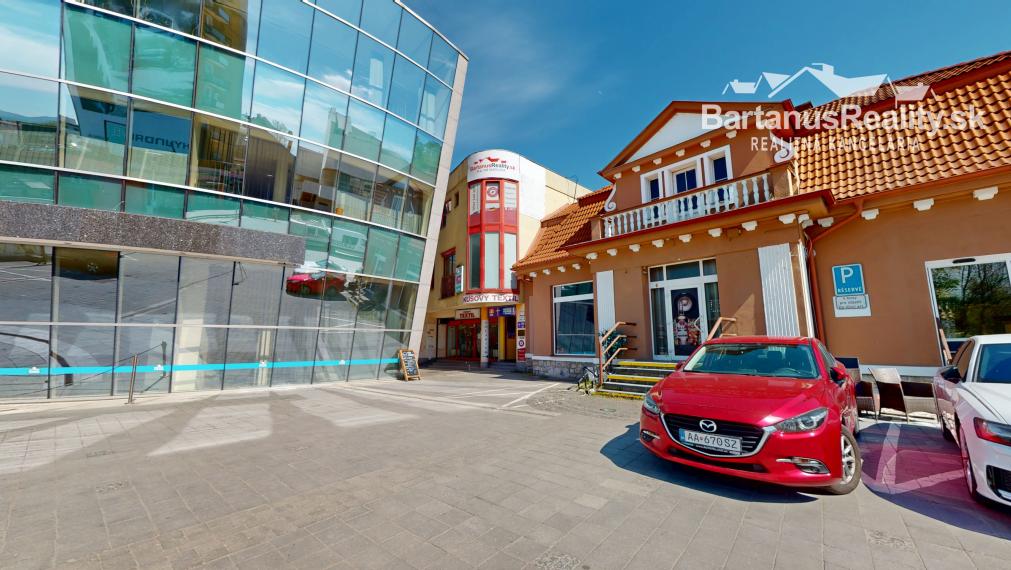 Na prenájom obchodný priestor v centre Trenčína, na prízemí Polyfunkčnej budovy na ul. Vajanského 7 o rozlohe 145 m2.