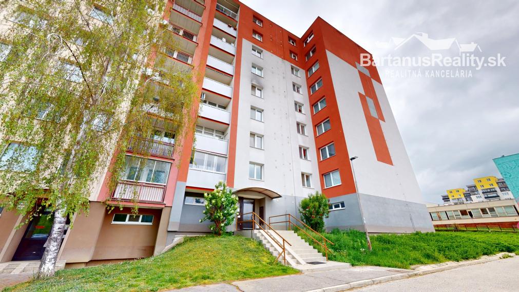 Na prenájom 3 izbový byt v Trenčíne, Juh, Východná ulica.