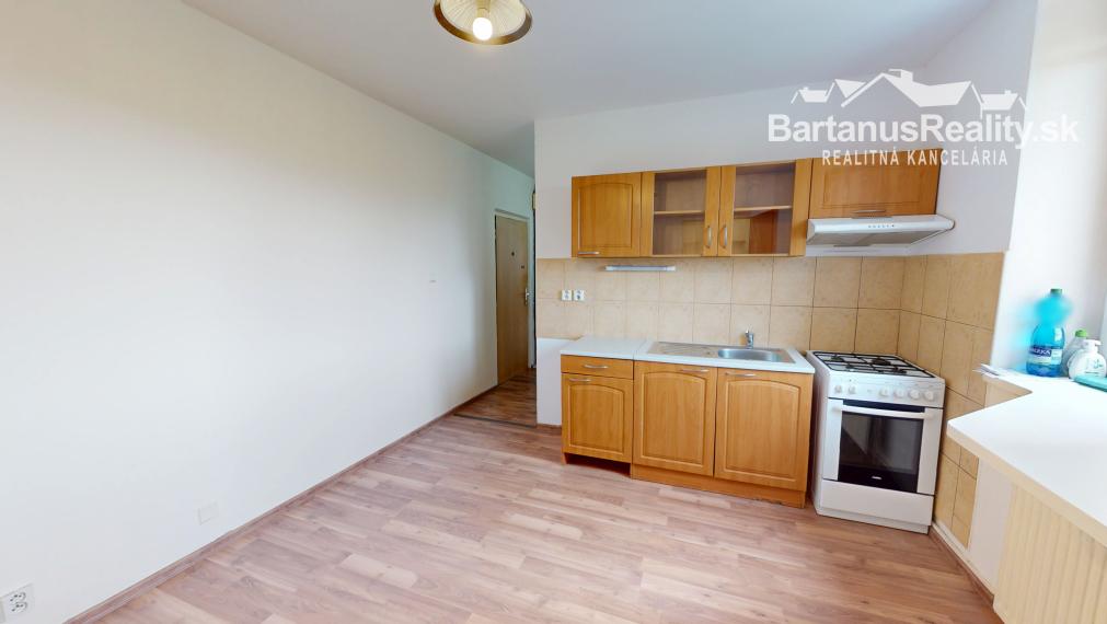 Na prenájom 3 izbový byt v Trenčíne, Juh, Východná ulica.