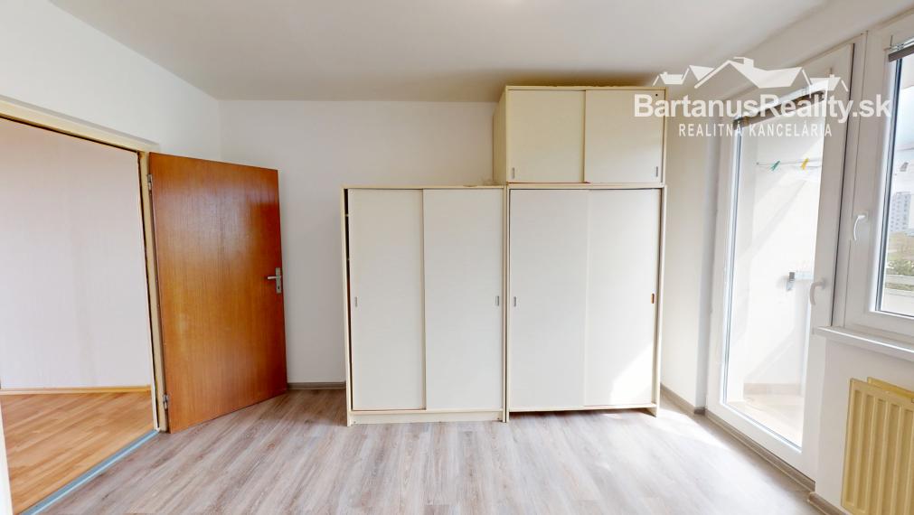 Na prenájom 3 izbový byt v Trenčíne, Juh, Východná ulica.