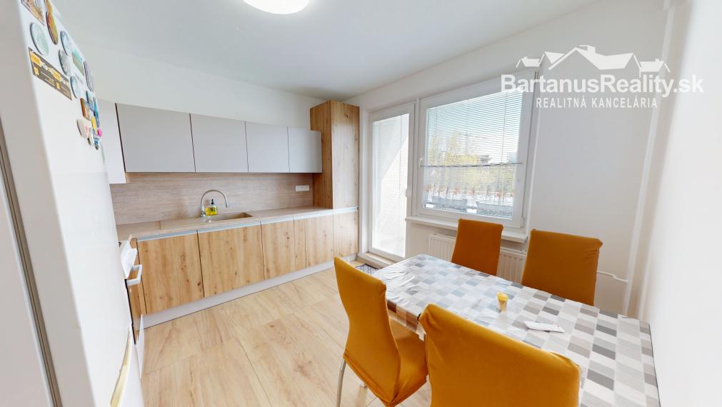 Na prenájom kompletne zariadený 3 izbový byt v Trenčíne, Juh, Halalovka.