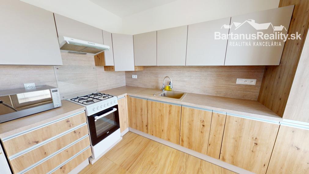 Na prenájom kompletne zariadený 3 izbový byt v Trenčíne, Juh, Halalovka.