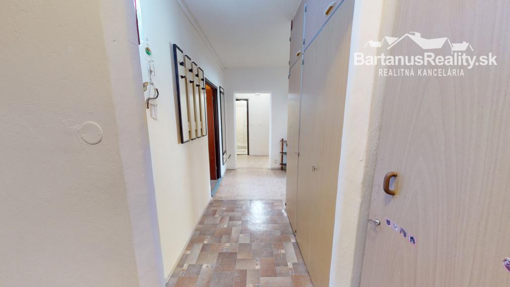 Na prenájom kompletne zariadený 3 izbový byt v Trenčíne, Juh, Halalovka.