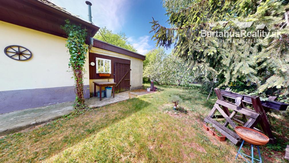 Na predaj rekreačná chalupa v krásnom prostredí obci Bošáca, časť Zabudišová.