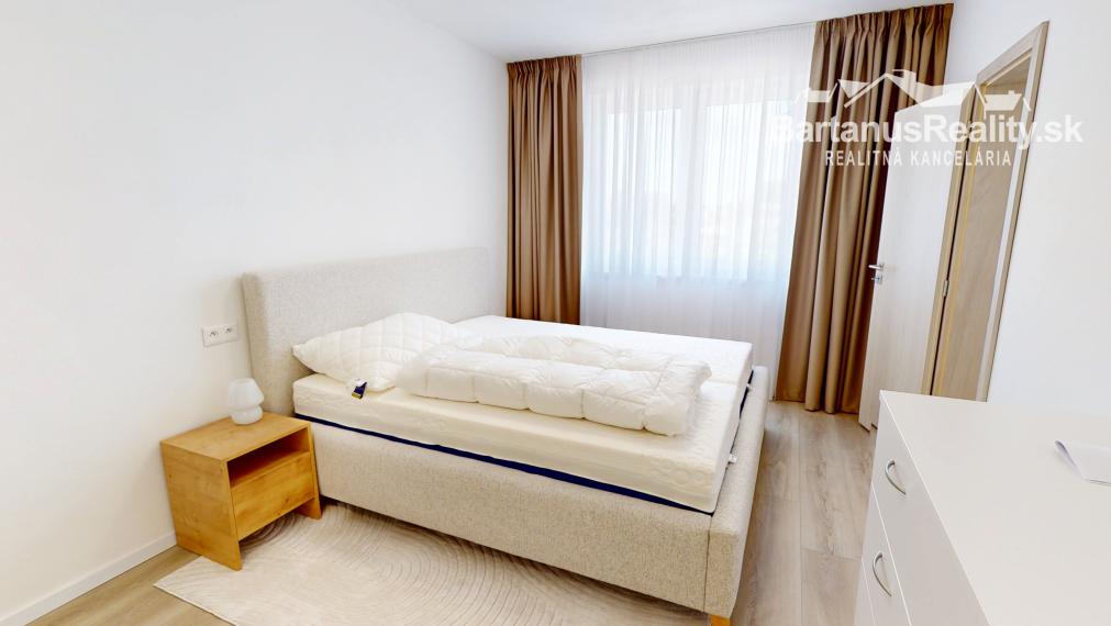 Na prenájom luxusný 4 izbový rodinný dom v Trenčíne, Stark residence, Prístavná ulica.