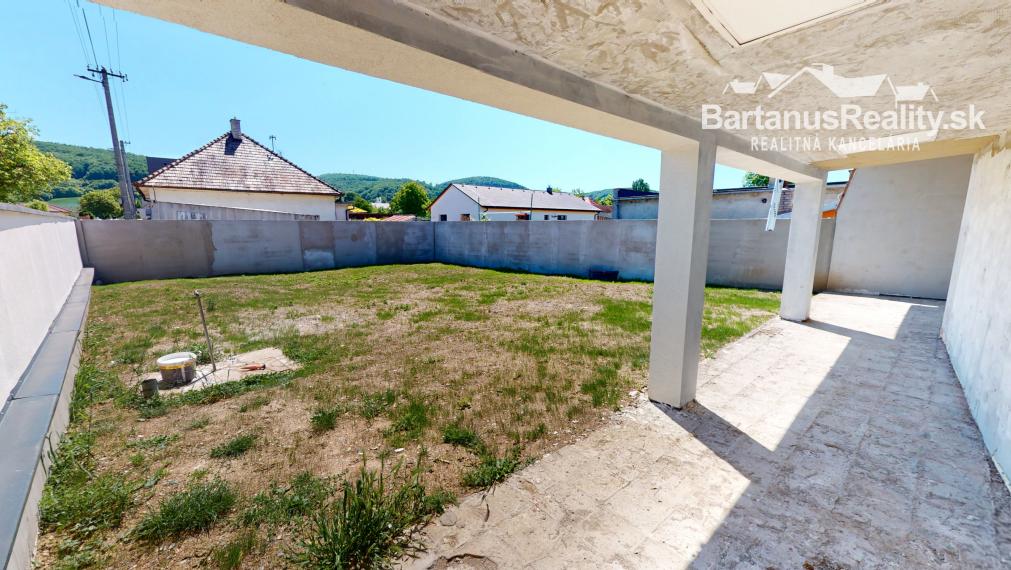 Na predaj zrekonštruovaný rodinný dom za cenu bytu v Trenčíne časť Opatová.