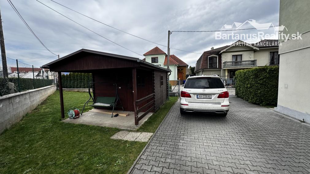 Na predaj 5-izbový byt na ul. Vlárska v Trenčíne.
