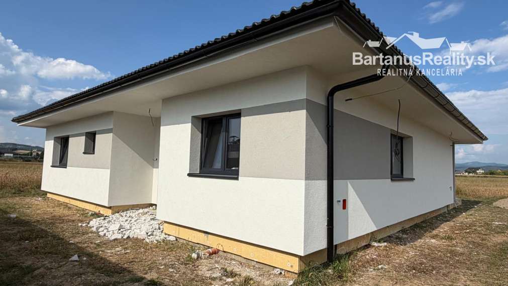 BartanusReality - Na predaj zaujímavý 5 izbový rodinný dom v obci Kameničany pri Dubnici nad Váhom. Znížená cena!!!