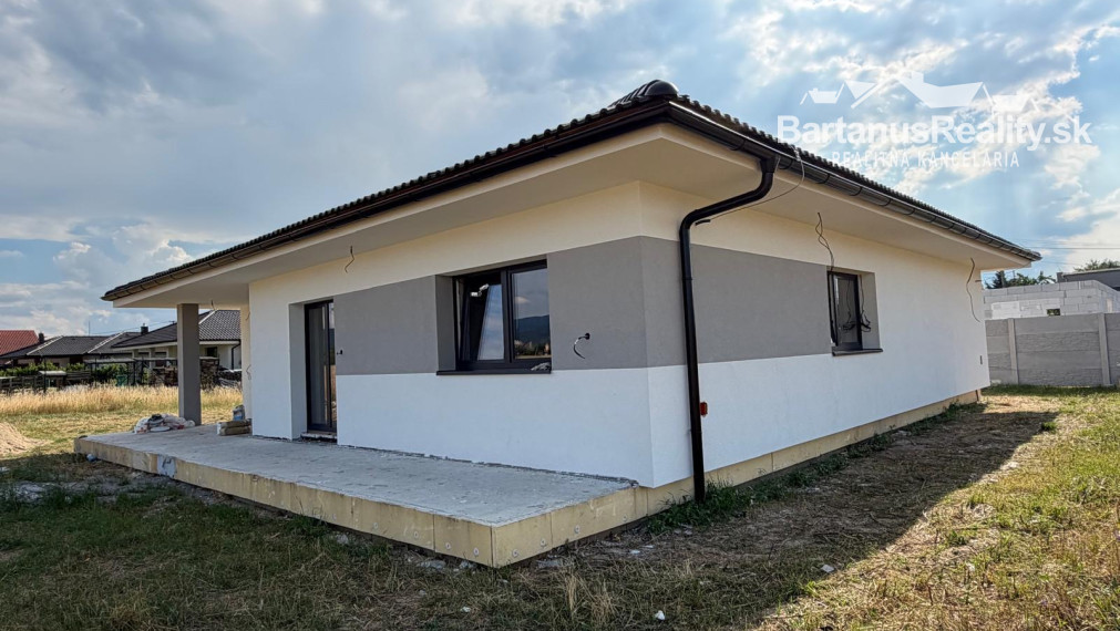 BartanusReality - Na predaj zaujímavý 5 izbový rodinný dom v obci Kameničany pri Dubnici nad Váhom. Znížená cena!!!
