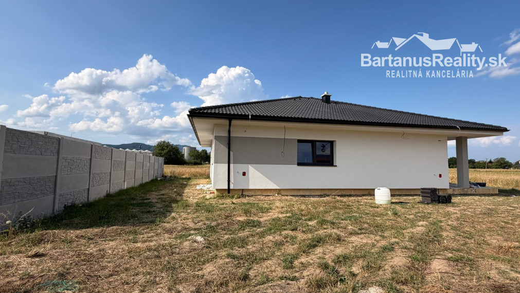 BartanusReality - Na predaj zaujímavý 5 izbový rodinný dom v obci Kameničany pri Dubnici nad Váhom. Znížená cena!!!