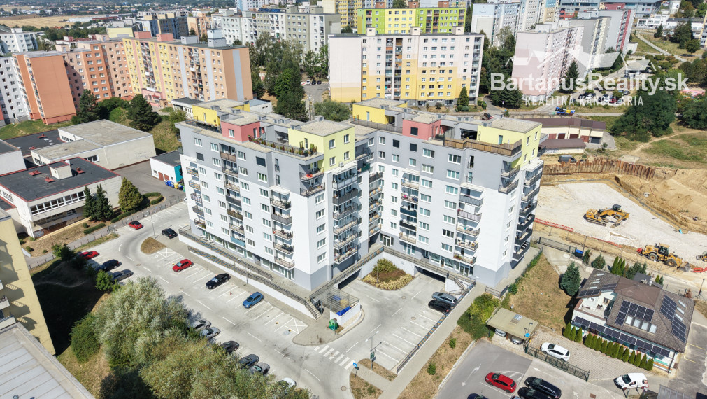 Na predaj 3-izbový mezonetový byt 106 m2 s 60 m2 s terasou v novostavbe UrbanPark, ul. Halalovka, TN