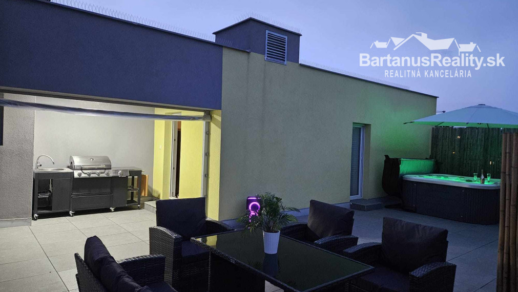 Na predaj 3-izbový mezonetový byt 106 m2 s 60 m2 s terasou v novostavbe UrbanPark, ul. Halalovka, TN
