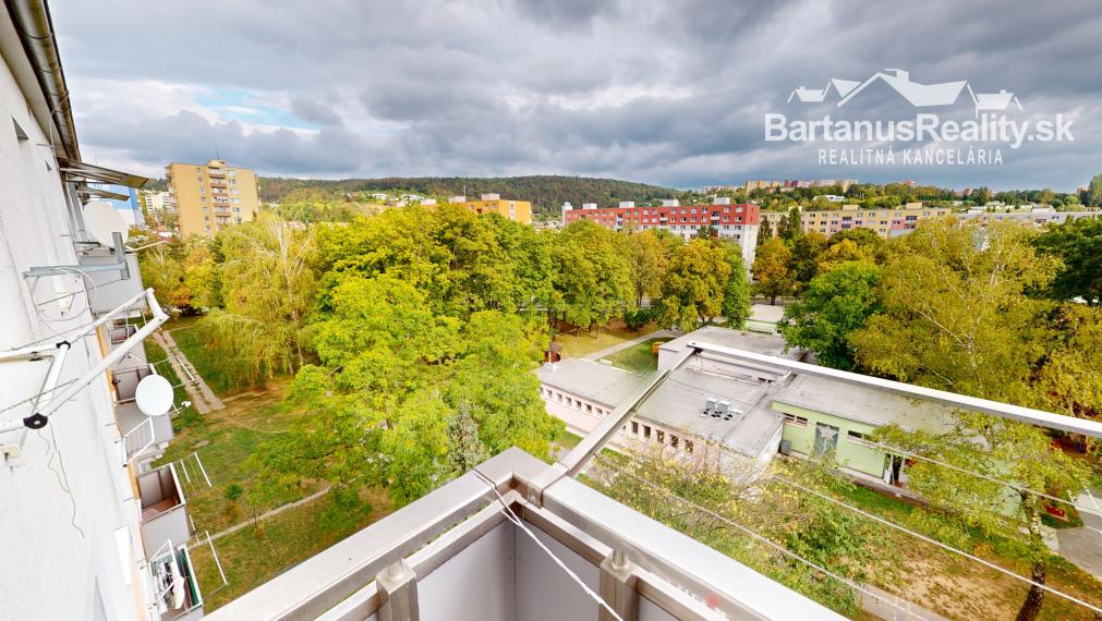 Ponúkame na predaj 3-izbový byt na ul. 28. októbra v Trenčíne