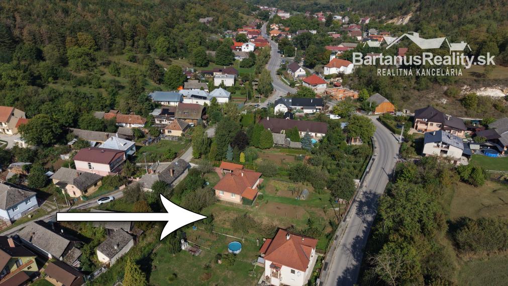 BartanusReality  - Na predaj slnečný pozemok pre rodinný dom v obci Modrová pri Piešťanoch.
