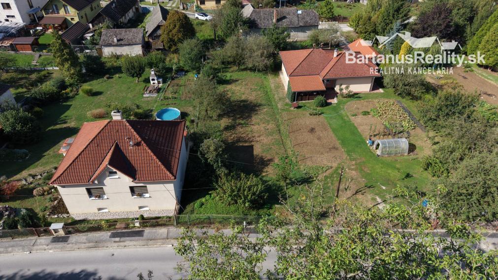 BartanusReality  - Na predaj slnečný pozemok pre rodinný dom v obci Modrová pri Piešťanoch.