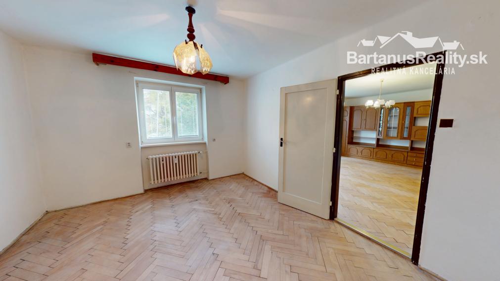 BartanusReality - Na predaj 3-izbový byt o rozlohe 85 m2 v Trenčíne, ulica Inovecká.